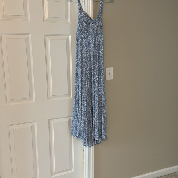 NWOT Watertown Floral Tie Back Dress by Vici, Size Medium - Picture 2 of 4